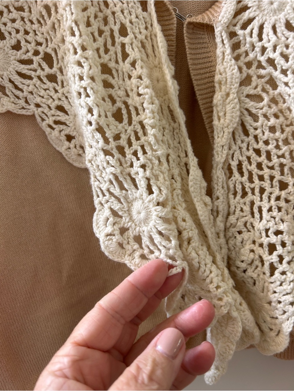 Country Door Crocheted collar cardigan. Grandma core. Librarian core. Cropped. - Picture 2 of 6